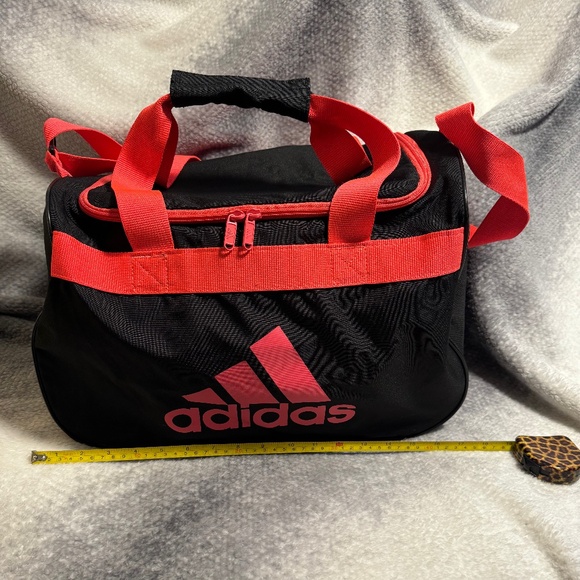 Adidas Duffle/Gym Bag - Picture 1 of 8